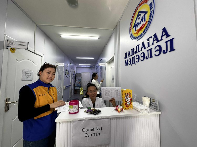 "МОНГОЛ ХҮҮХДИЙН ХАР ТУГАЛГАНД ӨРТӨЛТ ТҮҮНИЙ ЭХ ҮҮСВЭРИЙГ ТОДОРХОЙЛОХ НЬ" ЗОРИЛТОТ  СУДАЛГААНЫ БАГ ДОРНОГОВЬ АЙМАГТ АЖИЛЛАЖ БАЙНА.